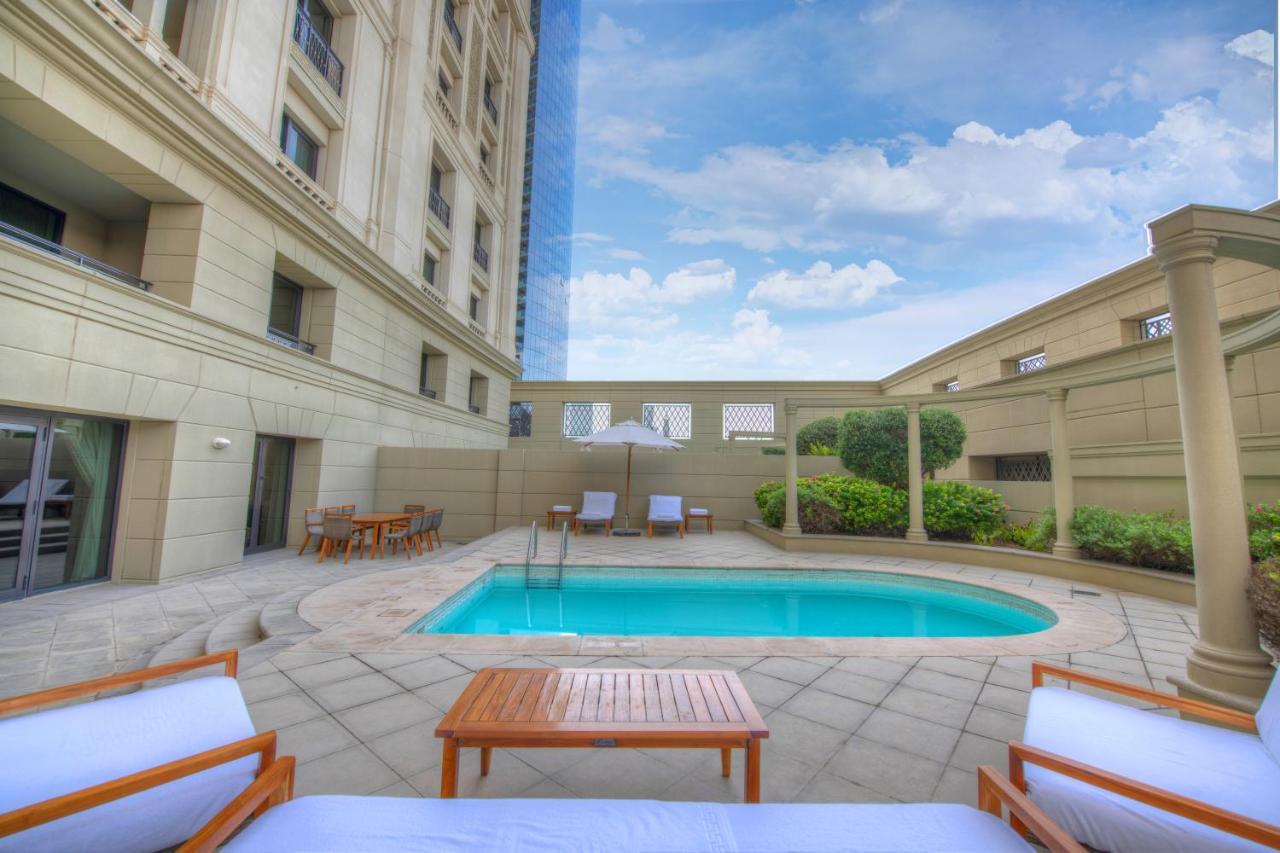 พาลาสโซ่ เวอร์เซส ดูไบ Hotel ภายนอก รูปภาพ