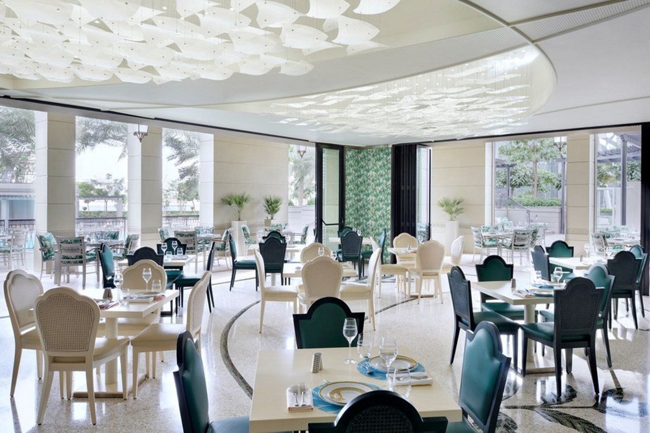 พาลาสโซ่ เวอร์เซส ดูไบ Hotel ภายนอก รูปภาพ The restaurant