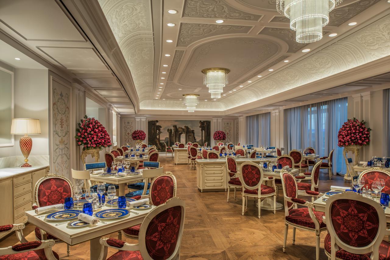 พาลาสโซ่ เวอร์เซส ดูไบ Hotel ภายนอก รูปภาพ The restaurant