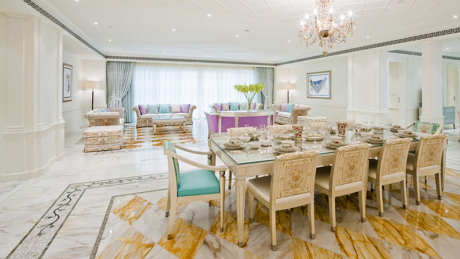 พาลาสโซ่ เวอร์เซส ดูไบ Hotel ภายนอก รูปภาพ A suite at the Atlantis Paradise Island